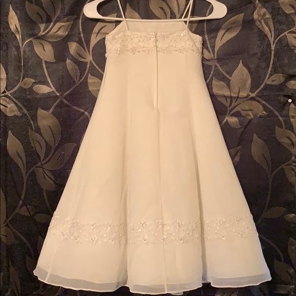 Formal/Flower Girl Dress - Picture 4 of 6